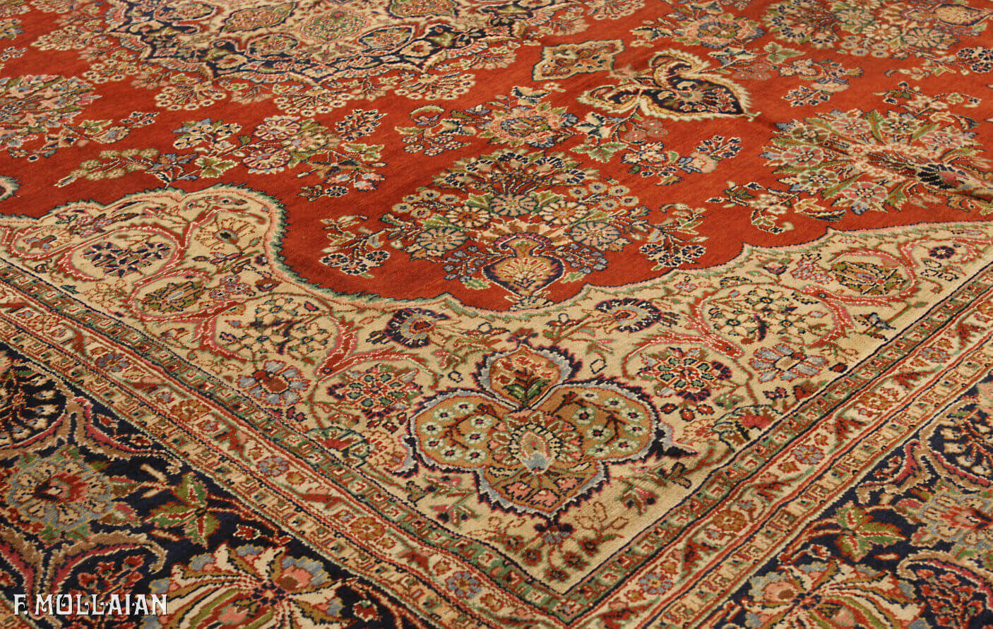 Antique Persian Lilian Carpet n°:21156289